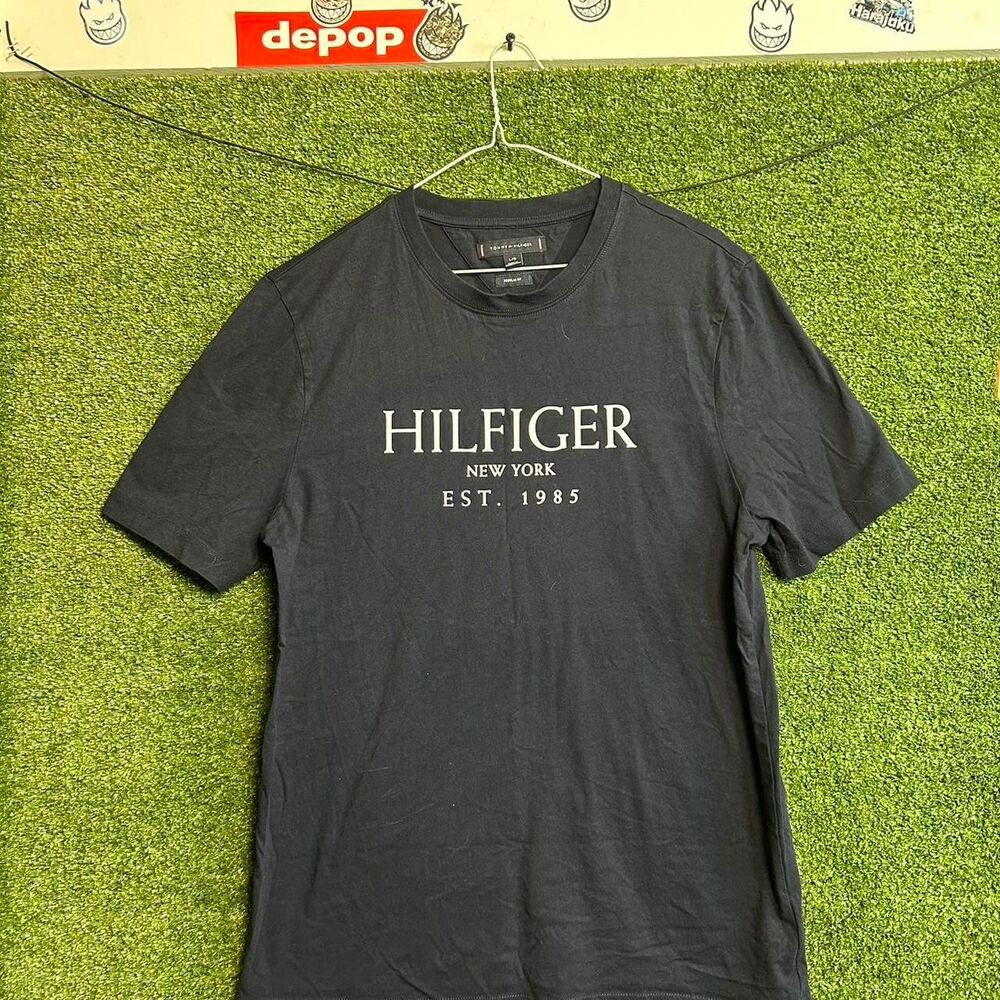 Tommy-hilfiger Men's Navy and Black T-shirt